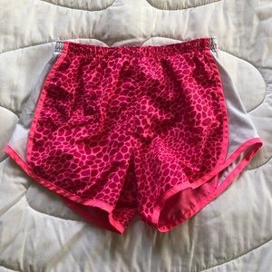 girl’s patterned pink running shorts